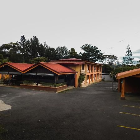 Hotel Amjeco San Isidro De El General Екстер'єр фото
